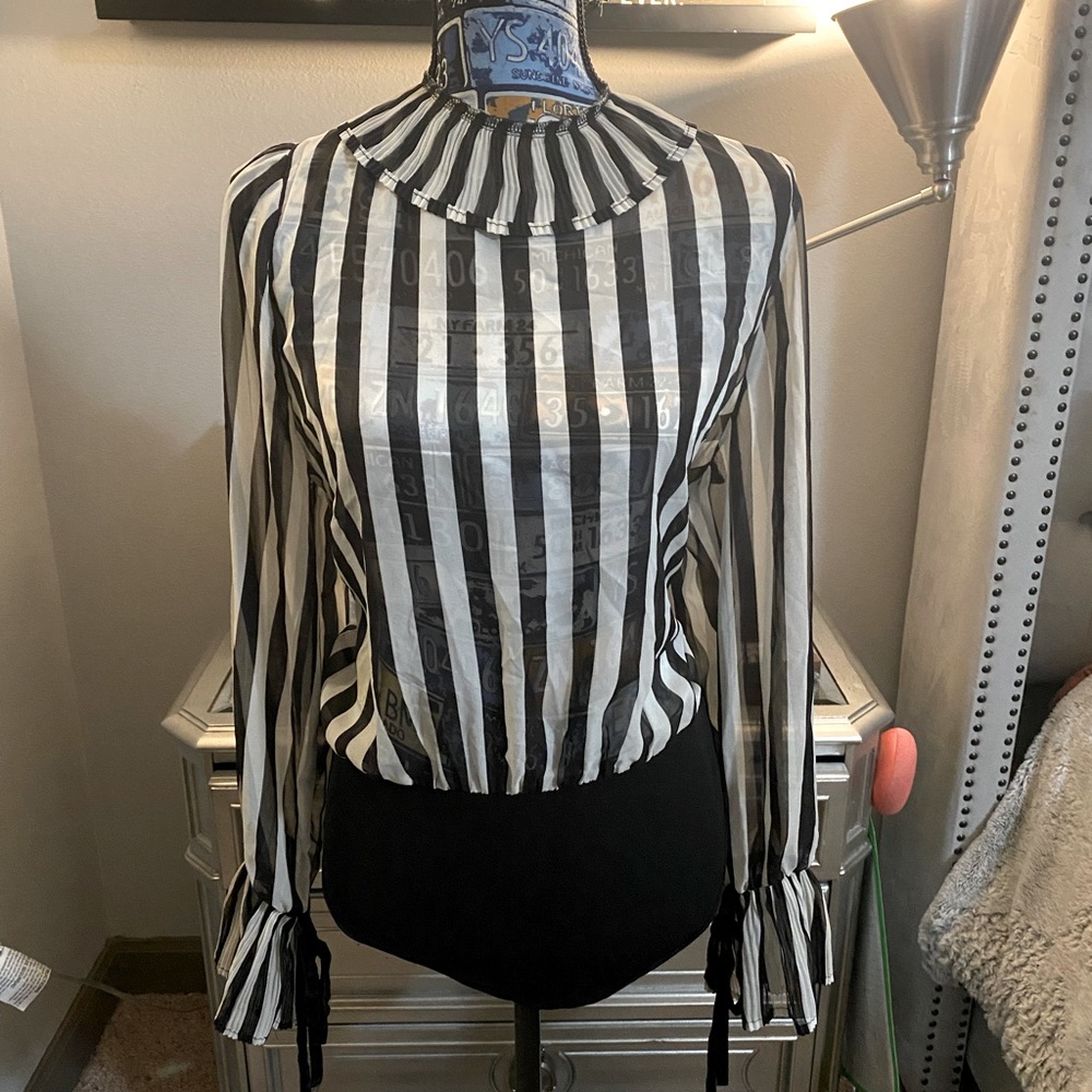 Fashion nova black and white striped bodysuit